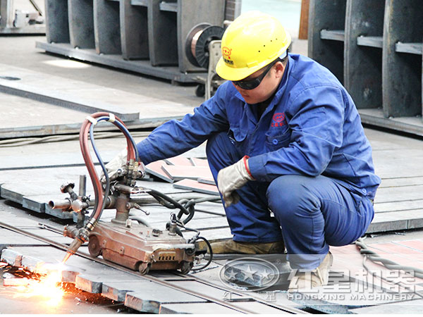 1100tph反擊石子破碎機(jī)匠心制造更耐用 1100tph反擊石子破碎機(jī)匠心制造更耐用