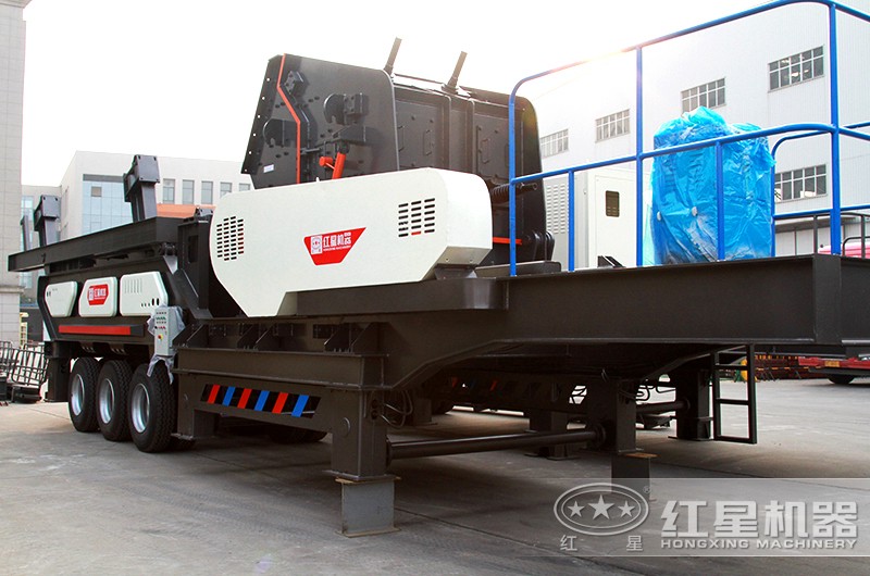 車(chē)載移動(dòng)砸石機(jī):配反擊式破碎機(jī) 車(chē)載移動(dòng)砸石機(jī):配反擊式破碎機(jī)