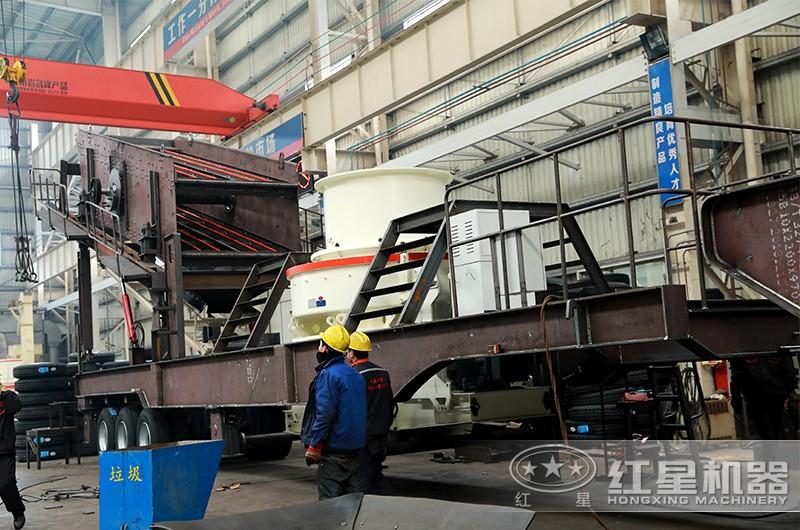 時產200噸小型移動破碎車,配制砂機,專業廠家,價格實惠 時產200噸小型移動破碎車,配制砂機,專業廠家,價格實惠