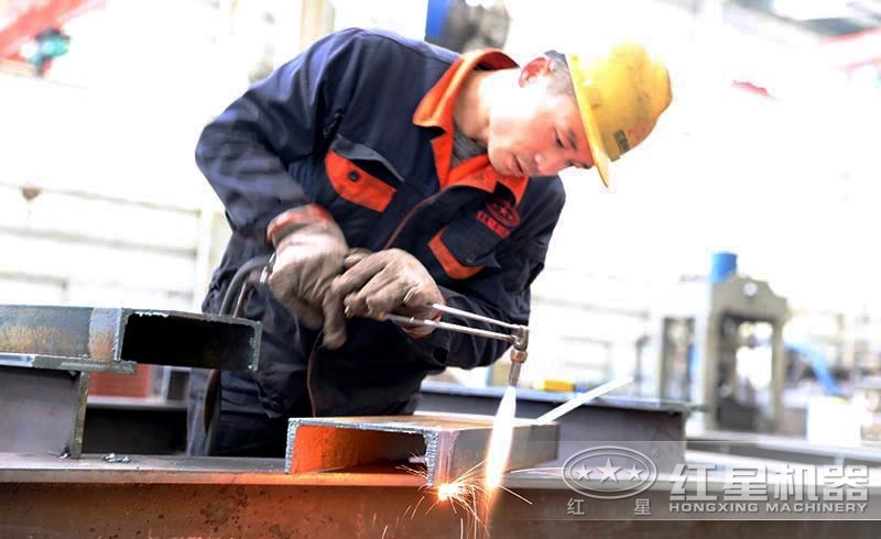 匠心做工,每一道石子移動破碎生產(chǎn)線都嚴(yán)謹(jǐn)以待 匠心做工,每一道石子移動破碎生產(chǎn)線都嚴(yán)謹(jǐn)以待