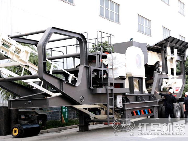 輪胎移動破碎站配鄂式破碎機,時產50-500t/h 輪胎移動破碎站配鄂式破碎機,時產50-500t/h