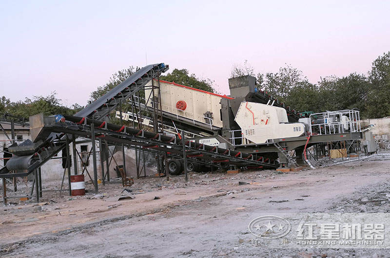 輪胎粉碎機(jī)工作現(xiàn)場(chǎng)實(shí)拍圖 輪胎粉碎機(jī)工作現(xiàn)場(chǎng)實(shí)拍圖