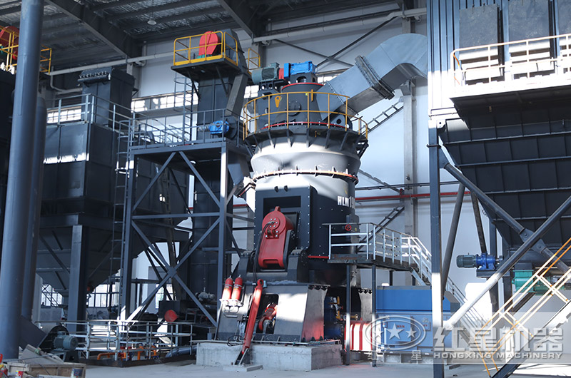 立式磨粉機(jī)現(xiàn)場(chǎng)