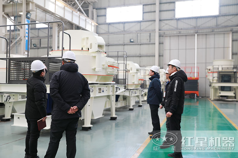 客戶來廠考察制砂機設備 客戶來廠考察制砂機設備